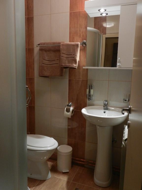 Guesthouse Ellite Požarevac Habitación foto